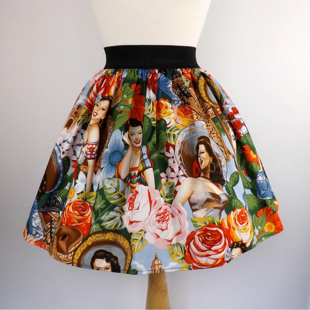 Hemet Pinup Mexican Senoritas Pleated Skirt Size Small 100% Cotton Made in USA